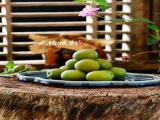 青梅甜甜